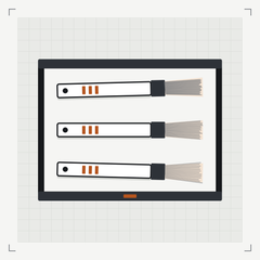 Illustration des Dreierbürstensets: drei Detailbürsten mit Griff, Zwinge und Borstenkopf, nebeneinander in der offenen Schiebeschachtel liegend.